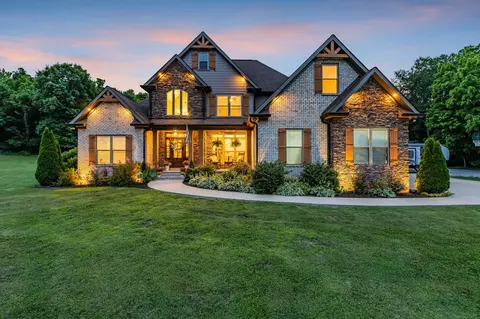 441 Scenic Dr, Pulaski, TN 38478