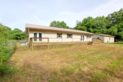 291 White Oak Rd, Stewart, TN 37175