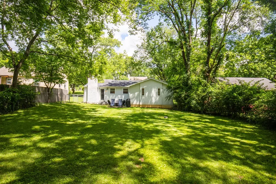 Exterior - 2524 Flamingo Dr, Nashville, TN 37207 photo 6 of 8