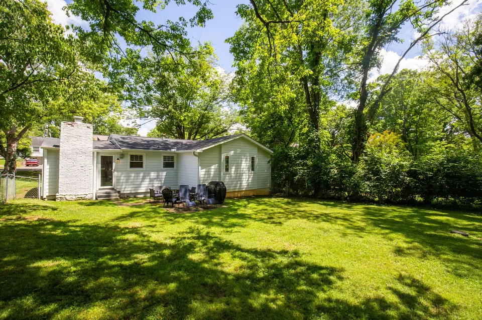 Exterior - 2524 Flamingo Dr, Nashville, TN 37207 photo 8 of 8