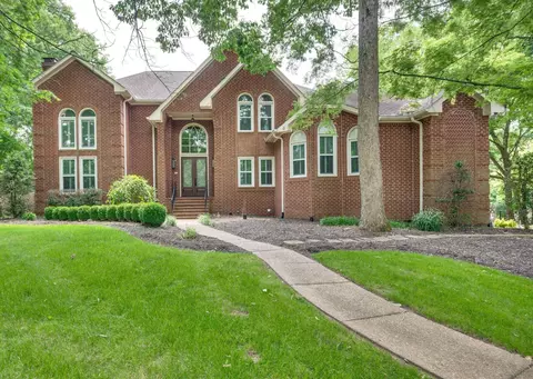9329 Navaho Dr, Brentwood, TN 37027