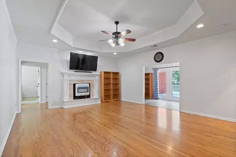 Living - 28 Spring Valley Rd, Taft, TN 38488 photo 3 of 4