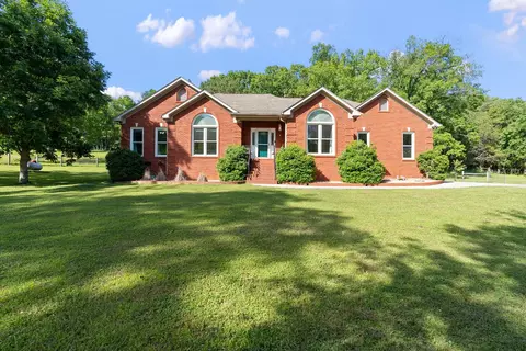 28 Spring Valley Rd, Taft, TN 38488