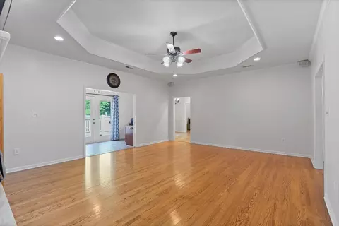 Living - 28 Spring Valley Rd, Taft, TN 38488 photo 4 of 4