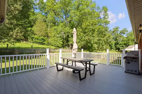 Exterior - 28 Spring Valley Rd, Taft, TN 38488 photo 8 of 15