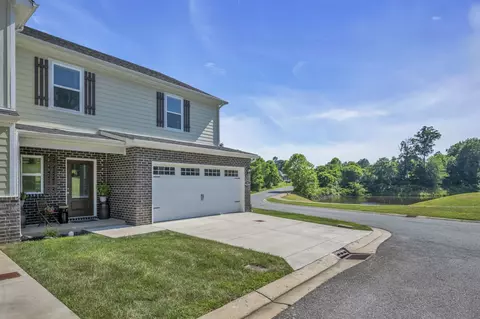 100 Birdie Ct, Dickson, TN 37055