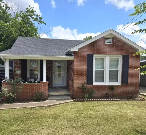 527 S Main St, Waynesboro, TN 38485