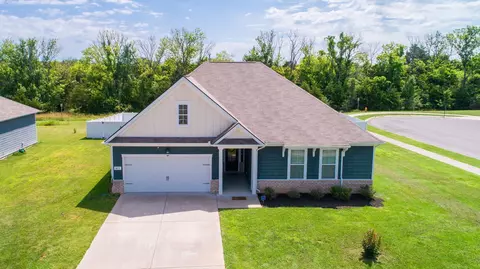 421 Montgomery Pl, Lebanon, TN 37087