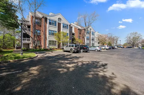 203 Ashlawn Ct, Nashville, TN 37215