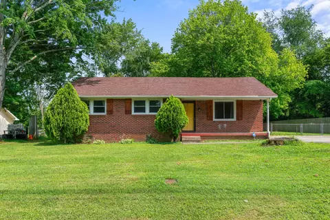 6618 Scenic Dr, Murfreesboro, TN 37129