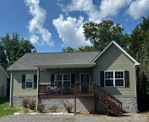 312 W Adams St, Woodbury, TN 37190