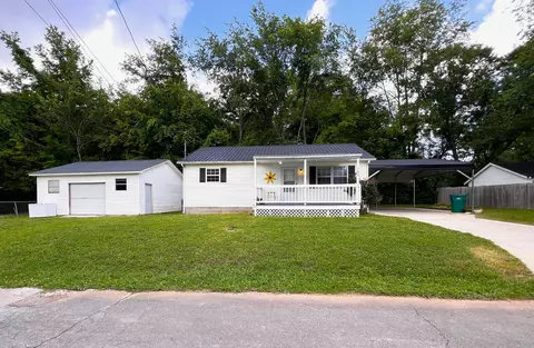 104 7th Ave SW, Winchester, TN 37398