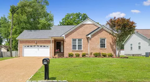 2977 Augusta Trace Dr, Spring Hill, TN 37174