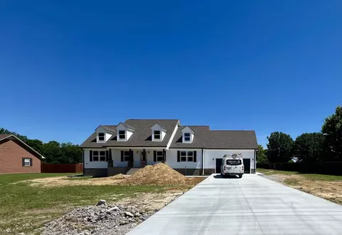 50 Apple Ln, Manchester, TN 37355
