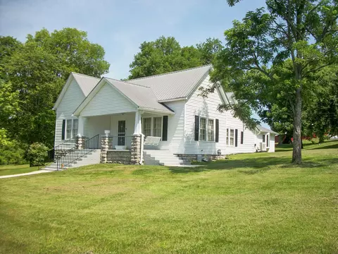 1382 Murfreesboro Rd, Woodbury, TN 37190