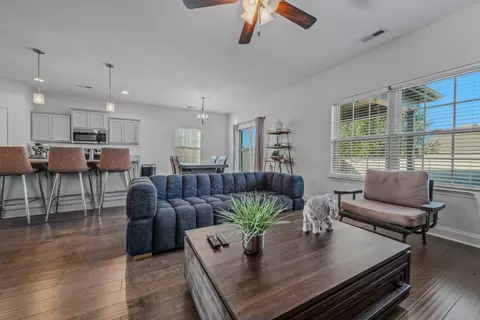 Living - 2403 Tin Cup Dr, Murfreesboro, TN 37128 photo 2 of 2