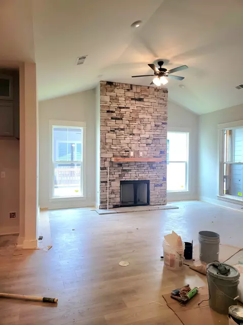 Living - 5734 Sagebrush Dr, Murfreesboro, TN 37129 photo 2 of 2