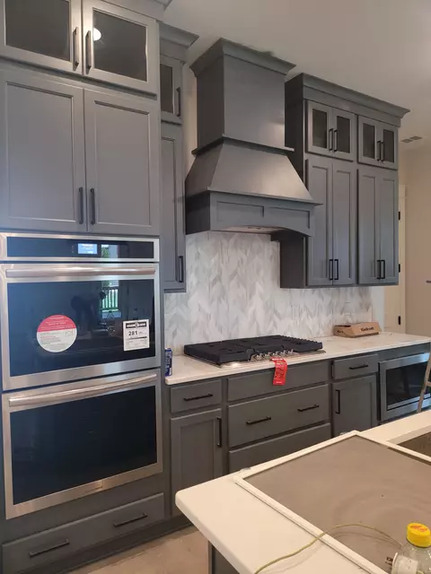 Kitchen - 5734 Sagebrush Dr, Murfreesboro, TN 37129 photo 1 of 2