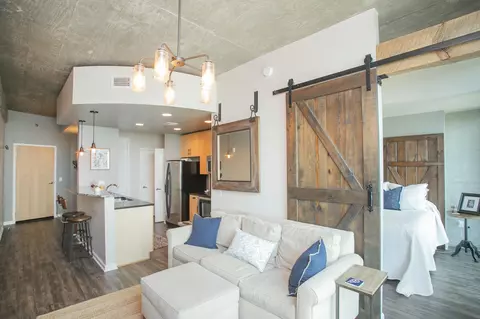 415 Church St #2811, Nashville, TN 37219