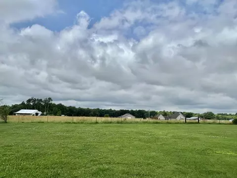Exterior - 120 Eldon Dr, Manchester, TN 37355 photo 8 of 15