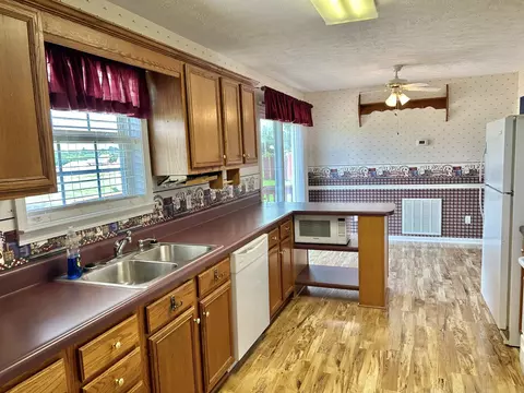 Kitchen - 120 Eldon Dr, Manchester, TN 37355 photo 4 of 5