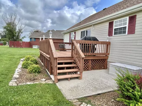 Exterior - 120 Eldon Dr, Manchester, TN 37355 photo 7 of 15