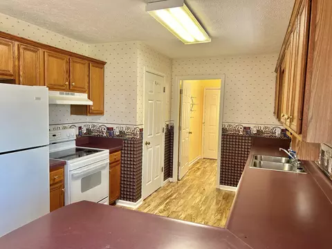 Kitchen - 120 Eldon Dr, Manchester, TN 37355 photo 3 of 5