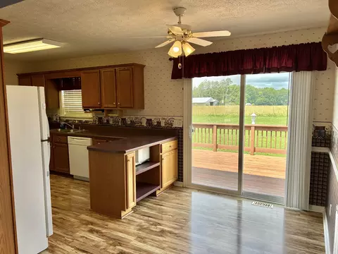 Kitchen - 120 Eldon Dr, Manchester, TN 37355 photo 1 of 5