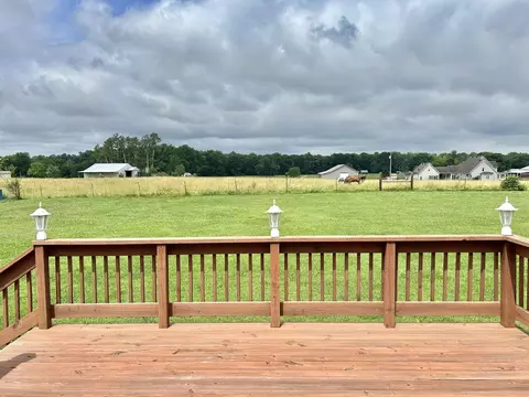 Exterior - 120 Eldon Dr, Manchester, TN 37355 photo 6 of 15