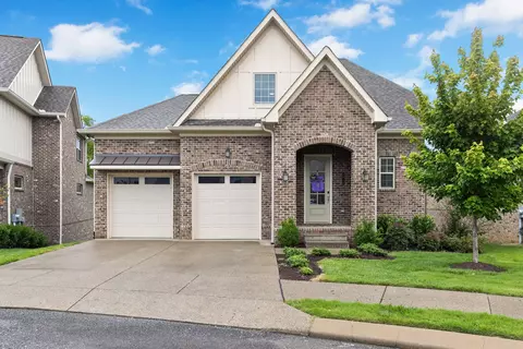 2016 Blackstone Dr, Hendersonville, TN 37075