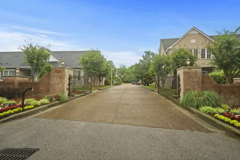 1900 Tinnin Rd #20, Goodlettsville, TN 37072
