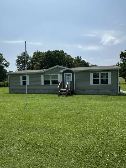 158 Howell Hill Rd, Fayetteville, TN 37334