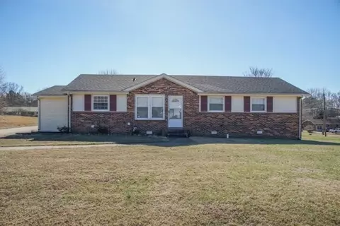 900 Wellington Dr, Clarksville, TN 37043