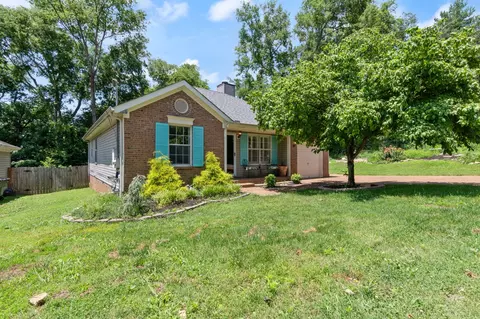 5260 Village Trce, Nashville, TN 37211