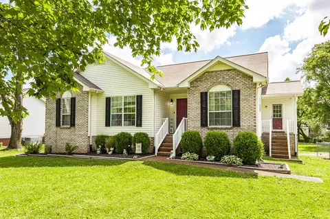 209 Northwoods Dr, White House, TN 37188