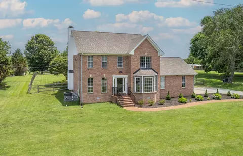 1111 Myatt Loop Rd, Burns, TN 37029 photo 2