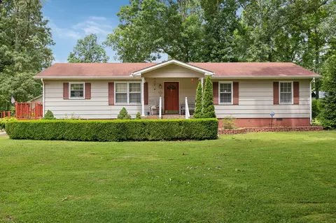 27 Hattie Dr, Fayetteville, TN 37334