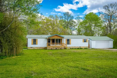 646 Prater Rd, Rossville, GA 30741