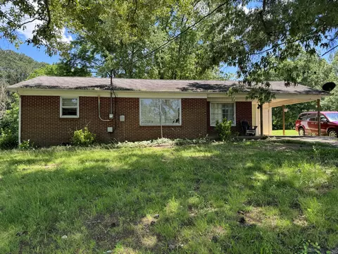 Exterior - 122 N Main St, Loretto, TN 38469 photo 2 of 11