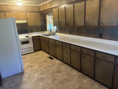 Kitchen - 122 N Main St, Loretto, TN 38469 photo 2 of 3