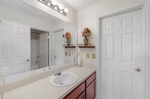 Bath - 1908 Grants Pass, Madison, TN 37115 photo 2 of 3