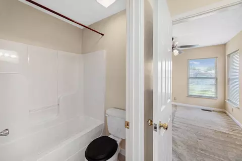 Entry Way - 1908 Grants Pass, Madison, TN 37115 photo 2 of 2