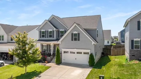 3407 Woodcrest Ct, Columbia, TN 38401