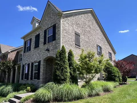 950 Innsbrooke Ave, Hendersonville, TN 37075