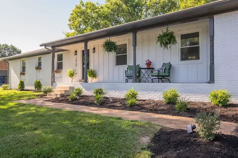 1428 Lyon St, Columbia, TN 38401