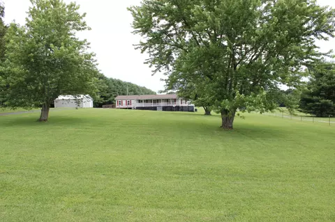 401 Womack Rd, Portland, TN 37148