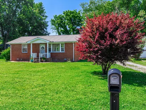 104 E Ward St, Centerville, TN 37033 photo 6