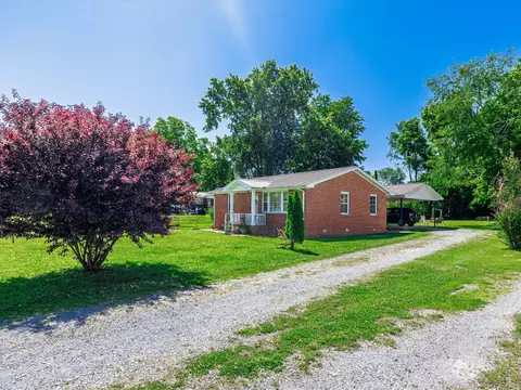 104 E Ward St, Centerville, TN 37033 photo 9