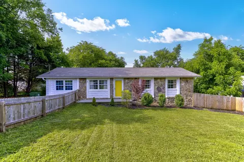 613 Brown School Rd, Maryville, TN 37804