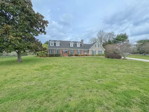 405 Lakeview Way, Winchester, TN 37398